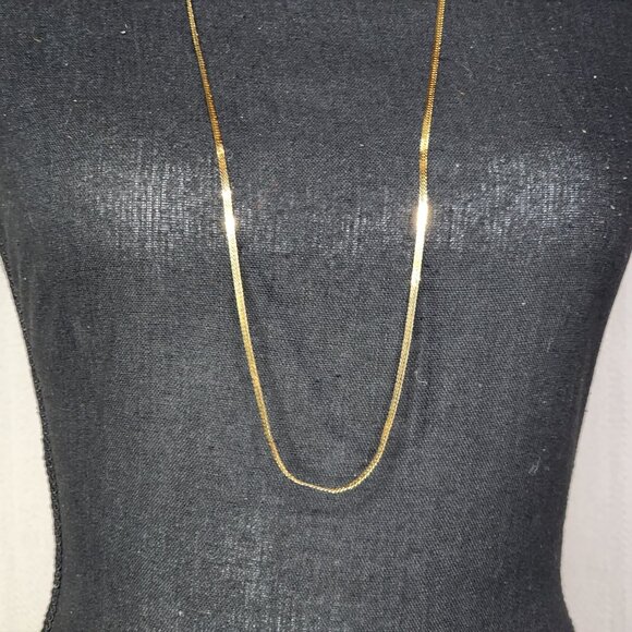 Vintage Monet Triple Gold Plated 36" Herringbone Chain with Patented Claw Clasp - Picture 4 of 16